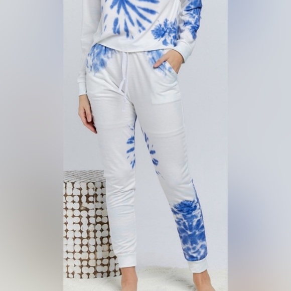Davi & Dani tie dye jogger pants in size medium - nwt - Picture 3 of 6